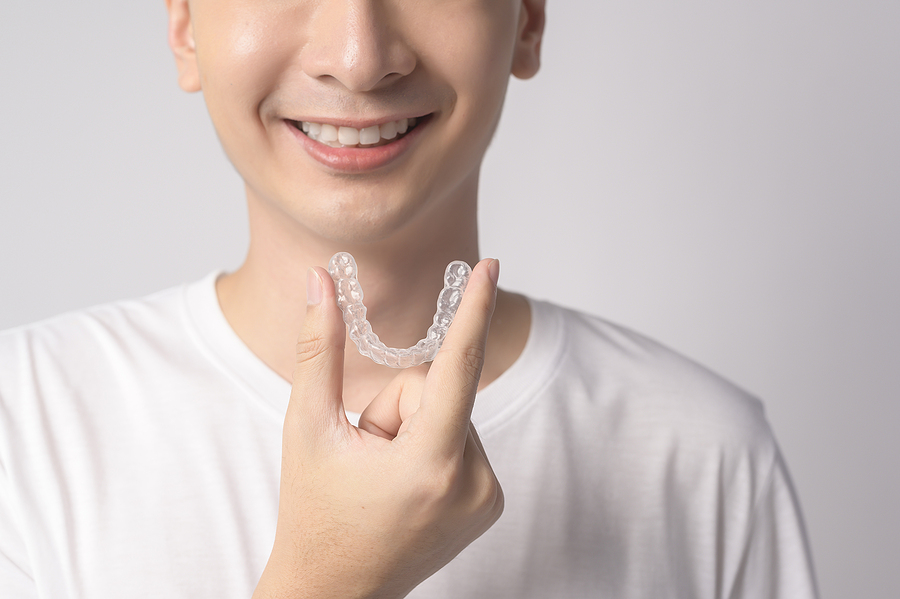 Invisalign Aligners Do’s and Don’ts for Effective Care